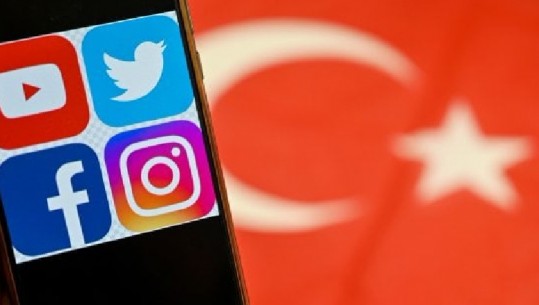 Turqi/ Hyn në fuqi Ligji për Mediat Sociale! Human Rights Watch: Qëllimi është imponimi i heshtjes