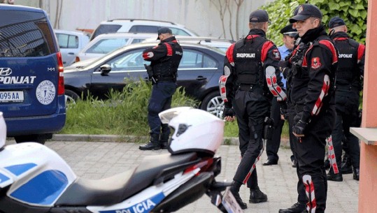 Përplas me makinë policin dhe largohet, 27 vjeçari me 'BMW' kapet pas ndjekjes nga 'Shqiponjat'