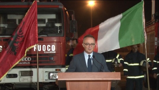 Italia i dhuron Durrësit 5 mjetë zjarrfikëse, ambasadori Bucci: Shqipëria në BE, thjesht çështje kohe! Ne nuk i  harrojmë vendet mike