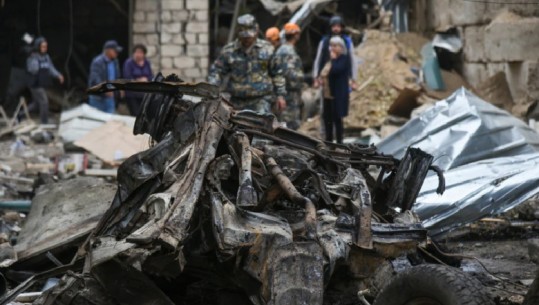 9 ditë luftime në Nagorno-Karabakh/  Palët akuzojnë njëra-tjetrën për sulme ndaj popullsisë civile 