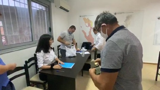 Përfundon votimi i demokratëve në Vlorë, konfirmohen 19 kandidatët e listës së PD-së