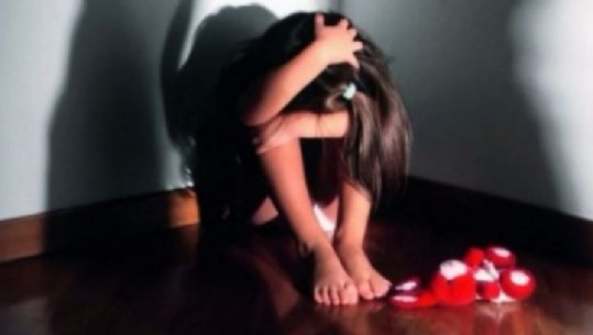 Kreu vepra të turpshme ndaj vajzës 8 vjeçare të fqinjës së tij, arrestohet një 51 vjeçar në Durrës
