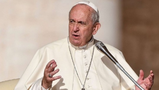 'I dha like modeles braziliane në Instagram', Vatikani nis hetimet mbi profilin e Papa Françeskut