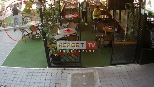 Elbasan/ Në mes të ditës, i pa shqetësuar nga njerëzit, i riu vjedh biçikletën në Bulevard për 28 sekonda/ VIDEO EKSKLUZIVE