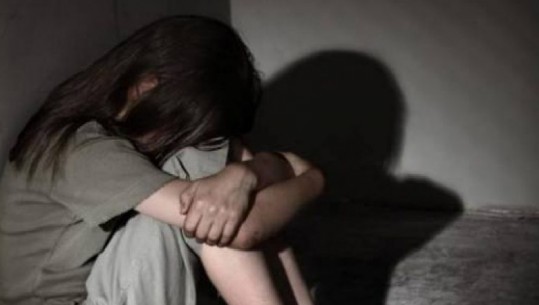 Marrëdhënie seksuale me një 13-vjeçare, arrestohet 67 vjeçari në Lushnje
