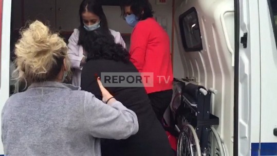 Vetëm pak orë në grevë, 2 gra shoqërohen në urgjencë për ndihmë mjekësore (VIDEO)