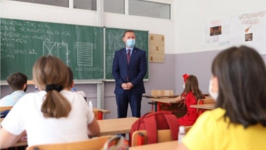 Rritet bilanci i mësuesve të prekur me COVID, konfirmohet pozitiv dhe 7 të tjerë në Elbasan 