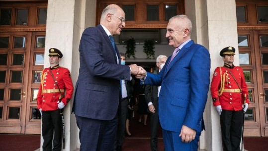 Meta zbardh takimin me ministrin grek, 'harron' të vërë maskën: Marrëveshja e detit në përputhje me Konventën e Kombeve të Bashkuara, me legjislacionin e dy vendeve dhe Kushtetuesen