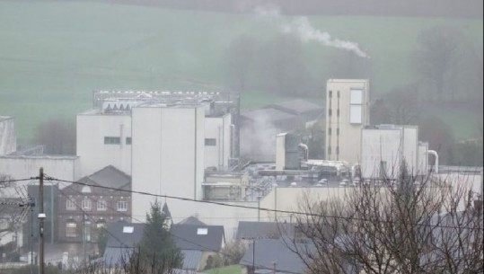Francë/ Fabrika më e madhe e prodhimit të Nutellas përfshihet nga flakët