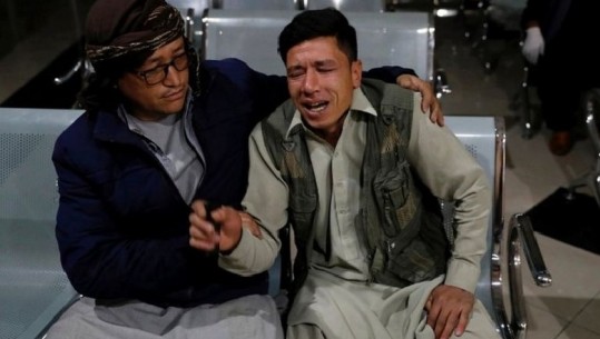 Afganistan/ Tentoi të hyjë në godinë, i riu hedh në erë veten! 18 viktima dhe mbi 50 të plagosur (VIDEO)