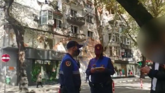Mbajtja e maskave me detyrim/ Gjobiten me 3 mijë lekë 706 qytetarë! 6 të tjerë shoqërohen në Komisariat, s'i dhanë ID Policisë (VIDEO)