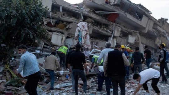 Tërmeti 6.6 ballë në Turqi/ Shkon në 69 numri i viktimave, mbi 900 të lënduar
