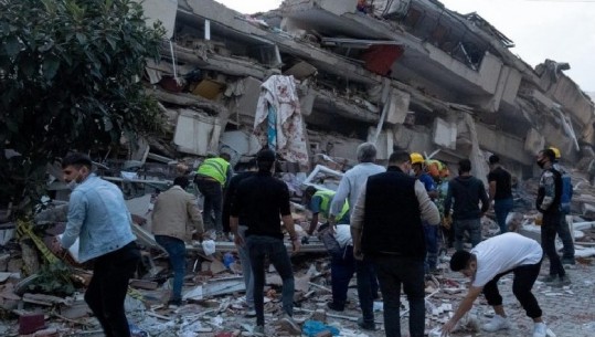 Shkon në 107 numri i viktimave nga tërmeti në Turqi! Ndodh mrekullia, 3 vjeçarja nxirret nga rrënojat pas 91 orësh