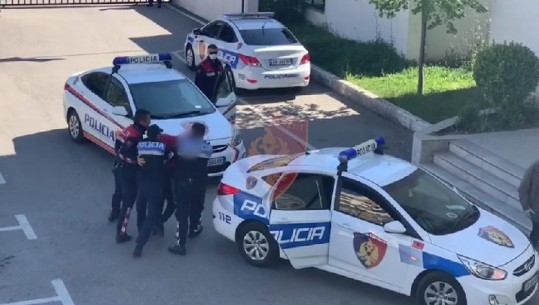 'Ndal Policia', 29-vjeçari dhunon efektivin në Tiranë për t'i shpëtuar kontrollit
