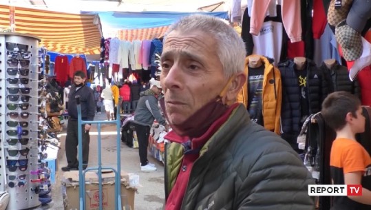 COVID-19 çon tregtarët e Vlorës në falimentim: Siç erdha do iki, s'kam shitur asgjë! Jemi treg i lirë, as pagë lufte nuk morëm (VIDEO)