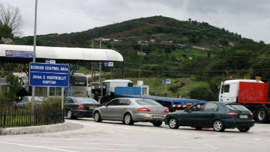 Kakavijë/Dy persona dolën pozitiv me COVID-19 në kufi edhe pse ishin me test negativ me vete! Pala greke kthen 2 autobusë me 60 punëtorë sezonal