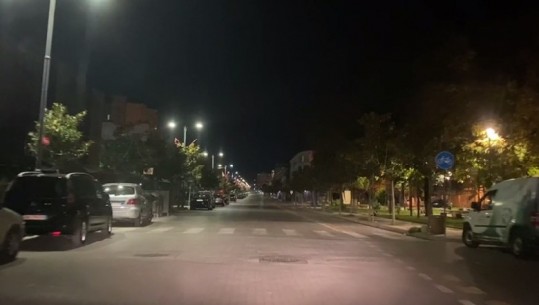 Heshtja mbizotëron në Elbasan! Rrugët boshatisen nga qytetarët (VIDEO)