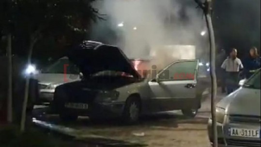 Merr flakë makina në qendër të Sarandës! Vetëm dëme materiale (VIDEO)