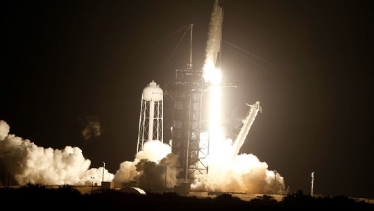 SpaceX nis 4 austronautë drejt Stacionit Hapësinor Ndërkombëtar! Misioni i parë i suksesshëm pas shumë kohësh