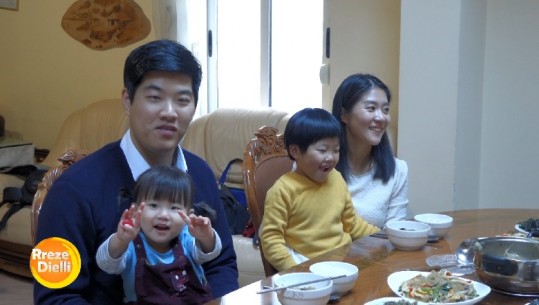 Njihuni me familjen koreane që jeton në Tiranë dhe recetat e tyre të veçanta 