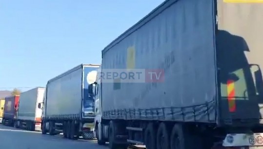Greva 24 orëshe e palës greke, hapet Kakavija! Rradhë e gjatë kamionësh në pritje për të kaluar (VIDEO)