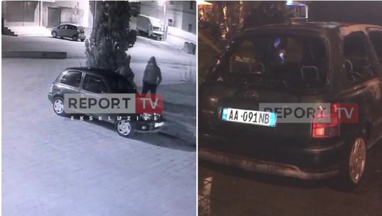 I vihet flaka makinës së shefit të paraburgimit në Vlorë! Autorët me maska anti-COVID dhe kapele! Njëri kontrollon zonën, tjetri hedh benzinën/ (VIDEO)