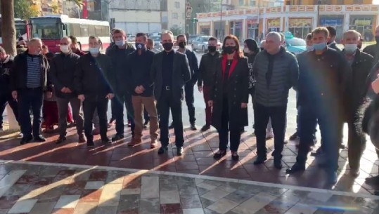 PD dega Fier, homazhe në memorialin e kushtuar 28 nëntorit