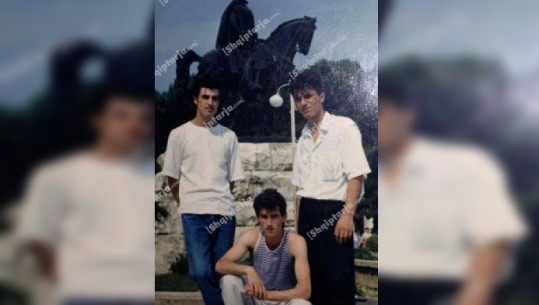 Çudia e skulptorit, dikur pozonte përpara Skënderbeut mbi kalë, 29 vite më vonë 'e zbret'