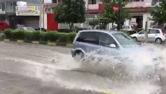 Reshjet e shiut në Elbasan dhe Korçë, pa drita disa fshatra