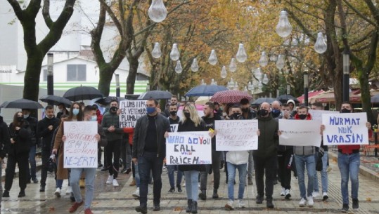 Vrasja e 25 vjeçarit nga polici, të rinjtë e FRPD nisin marshim para ministrisë së Brendshme