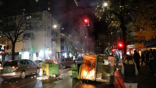Çfarë mbeti nga protesta e të rinjve...Tirana nëpërmjet FOTOVE