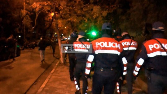 Qetësohet situata në Tiranë! Protestuesit të shpërndarë, qarkullimi ka nisur normalisht te ministria e Brendshme (VIDEO)
