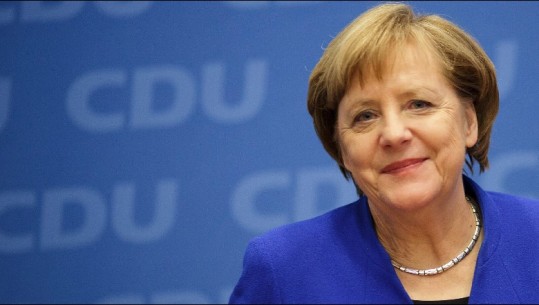 Merkel refuzon të marrë vaksinën AstraZeneca: Jam 66 vjeçe, nuk është për mua