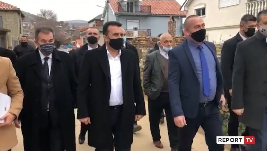 Zaev në shkollën në Pustec: Shqipja gjuhë zyrtare në Maqedoninë e Veriut, vendi ynë dhe Shqipëria kanë rrugëtim të përbashkët drejt BE-së
