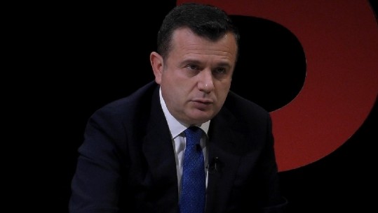 Thaçi në Hagë/ Balla: Ju duket e rastësishme që Berisha s'lë studio pa e bërë pis figurën e ish- presidentit? Mua jo! (VIDEO)