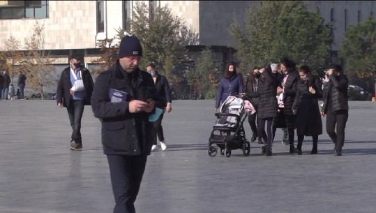 Popullsia po plaket, s’ka lindje, të rinjtë po ikin! INSTAT: 1.2 milionë shqiptarë emigrantë deri në 2019 (VIDEO)