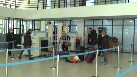 Pandemia, 50 % emigranteve nuk vijnë për festa! Brenda 3 ditëve mbërritën 500 udhëtarë në portin e Vlorës (VIDEO)