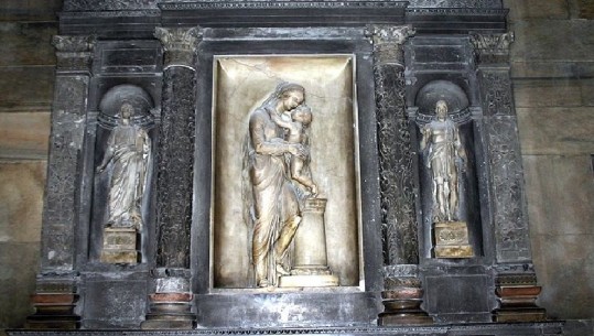 Shën Mëria e shqiptarit tonë në Duomo-n e Milanos sikur na thotë: Brenda keni ar, më shumë se sa baltë!