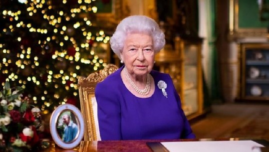 Mbretëresha Elizabeta uron Krishtlindjet: Nuk jeni vetë