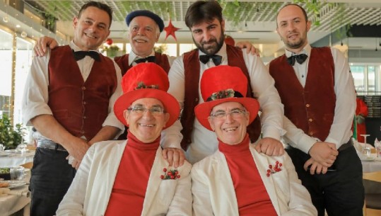 Godasin sërish, Parodistët e Vlorës përcjellin vitin pandemik me humorin më të bukur