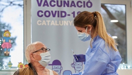 Spanja, regjistër me personat që refuzojnë të marrin vaksinën antiCOVID