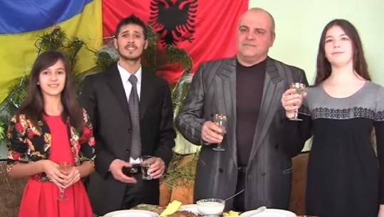 ‘Lavdi Shqipërisë së Madhe’, shqiptarët e Ukrainës urojnë Vitin e Ri 