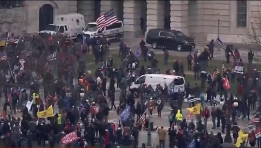 Tension në Kapitol, protestues pro-Trump mësyjnë në ndërtesën e Kongresit (VIDEO)