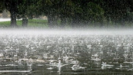 Reshjet e shiut do të na shoqërojnë edhe ditën e sotme, njihuni me parashikimin e motit 