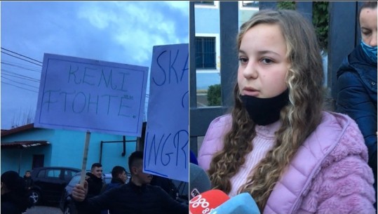 ‘Duam ngrohje’! Nxënësit në Elbasan bojkotojnë mësimin! Prindërit: Është ftohtë, fëmijët në klasë me xhupa