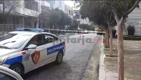 Milot/ Dy persona me motor qëllojnë me breshëri një 45-vjeçar! I plagosuri dërgohet në spitalin e Traumës në Tiranë (VIDEO)