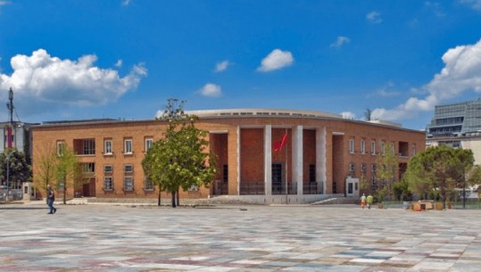 Banka e Shqipërisë shtyn edhe me tre muaj ristrukturimin e kredive! Pandemia pezullon shpërndarjen e fitimit të bankave