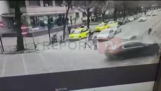 Tronditëse ç’ndodh në mes të Tiranës, pamjet nga aksidenti tek ambasada italiane