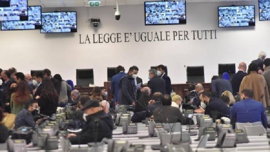 'Maxi processo 2' në Itali, gati 400 mafiozë para drejtësisë! Për herë të parë edhe 5 shqiptarë në gjyq për Ndraghetën