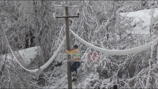 Bora bllokon zonat e thella të Kukësit, rrjet elektrik në fshatra i amortizuar